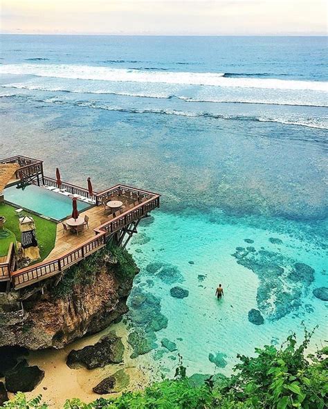 Bluepoint Beach Located In Uluwatu Area And Become One Of The Favorite