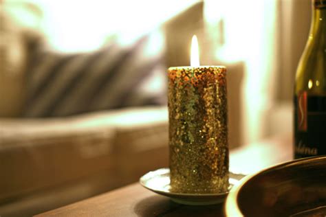 DIY: Glitter Candles. - The Stripe