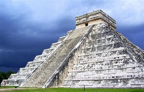 The Mayan city of Chichen Itza, Mexico | Eyeflare.com