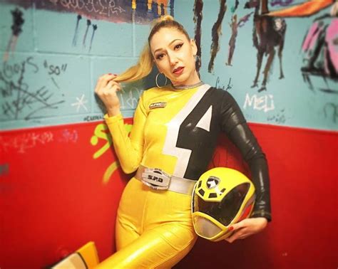 Ella Es La Power Ranger Que Triunfa En Onlyfans La Modelo De A Os