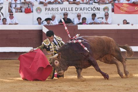 Feria De Dax Affluence Micro Et Genoux Dans Nos Chos Du