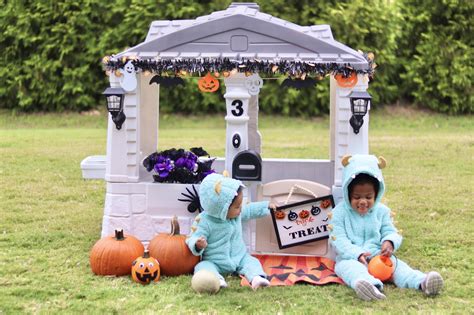 Kid Friendly Halloween Decor - Caitlyn & Co.