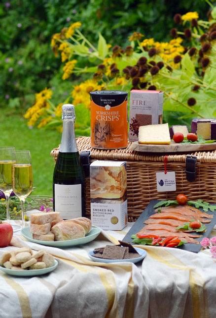 British Food Hampers Uk Luxury Artisan Food Gifts International Delivery