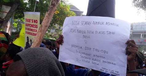 Aksi Demo Papua Selesai Massa Pulang Ke Asrama Dikawal Polisi