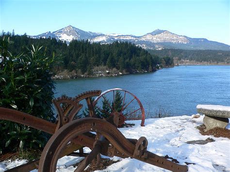 Bridge of the Gods - Hiking in Portland, Oregon and Washington