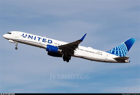 United Airlines' oldest and newest aircraft | Flightradar24 Blog