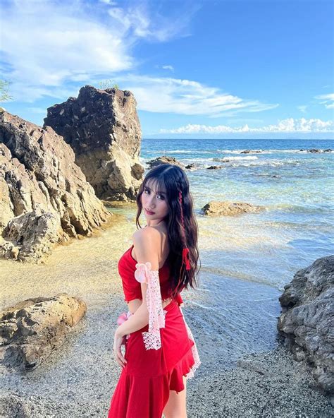 Bini Sheena In 2024 Pretty Brunette Red Hair Video Pretty Selfies