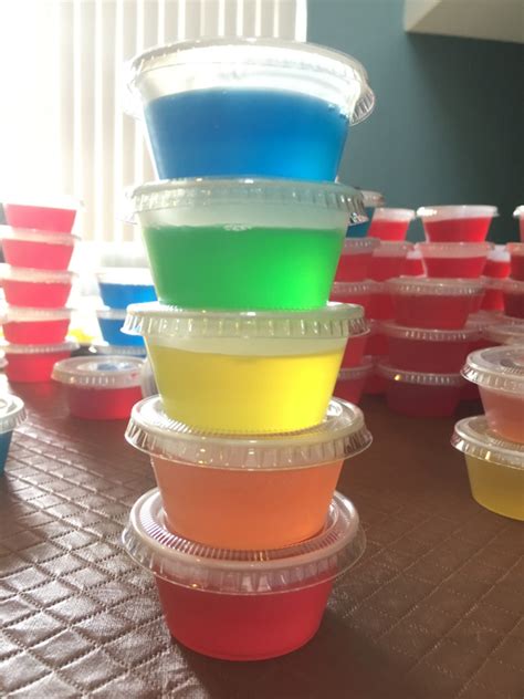 Womans Cool Jell O Shots Hack Levels Up The Party Delishably News