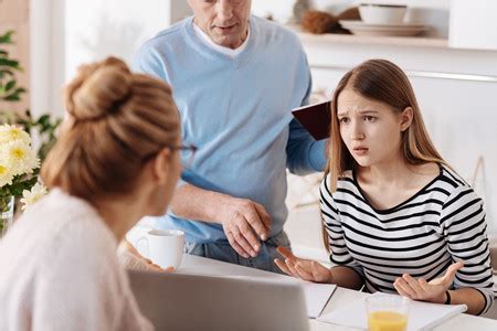 Las Cosas Que No Debes Hacer Si Eres Padre O Madre De Un Adolescente