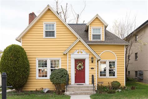 Accent Colors For Yellow House [6 Stunning Combinations] Homenish