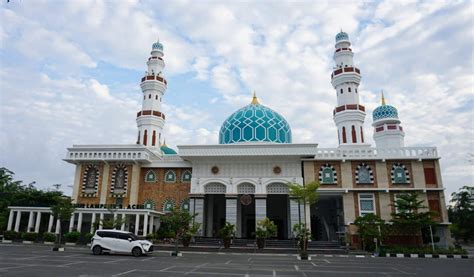 Daftar Imam Dan Khatib Shalat Jumat Di Masjid Banda Aceh Maret