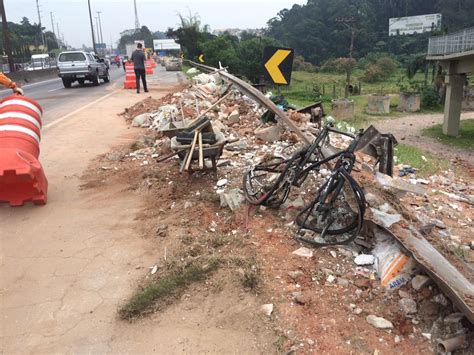 Ciclista morre após ser atingido por caminhão de entulho na Régis