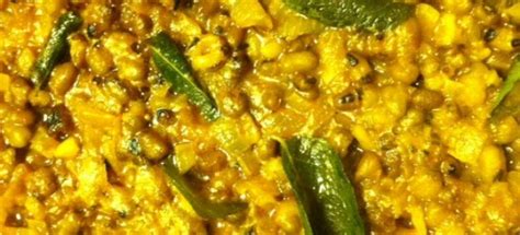 Green Gram Curry Recipe - Cherupayar - Mung Dal Curry - Indian recipe