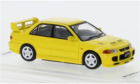 Modellino In Miniatura Mitsubishi Lancer 1 64 INNO64 Evo III RHD Y