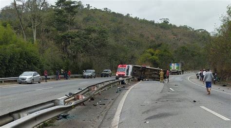 Acidente em Petrópolis Região Serrana do Rio deixa três mortos e