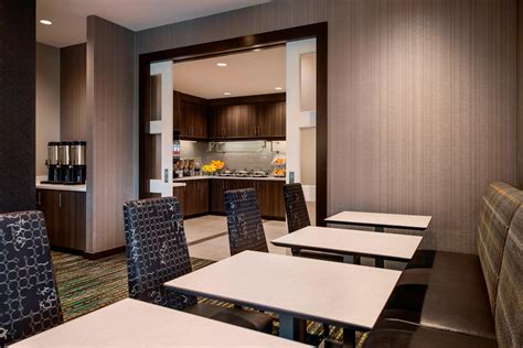 Regina Accommodations and Extended-Stay Hotel Suites | Residence Inn Regina