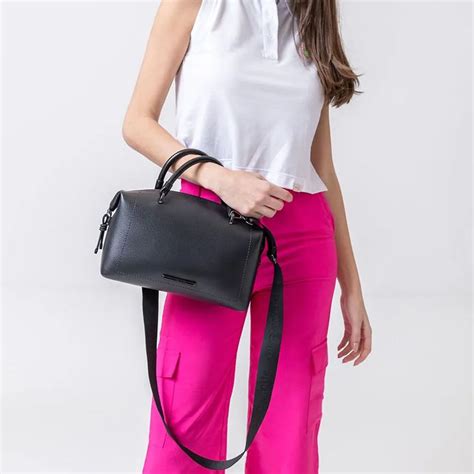 Bolsa Petite Jolie Lucy Feminina Preto Compre Agora Cabana Magazine