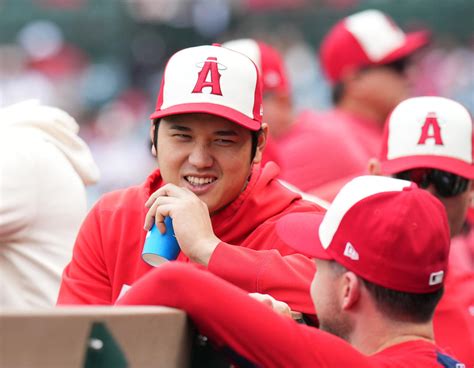 Il入り大谷翔平が2試合連続ベンチで観戦 新人ネトに打撃面のアドバイスする姿も Mlb写真ニュース 日刊スポーツ