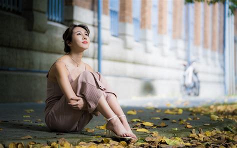 Images Foliage Bokeh Pose Girls Legs Asian Sit Glance 3840x2400