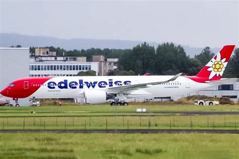 Edelweiss El Primer Airbus A Ya Luce El Esquema De La Compa A