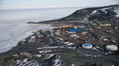 Two Workers Die At American Research Base In Antarctica The New York