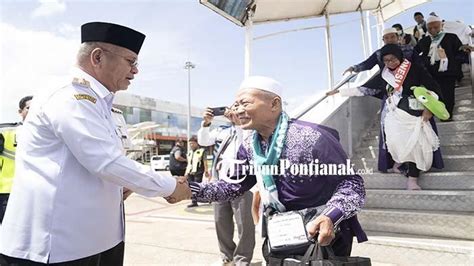 Pj Gubernur Harisson Sambut Kepulangan Jemaah Haji Provinsi Kalbar