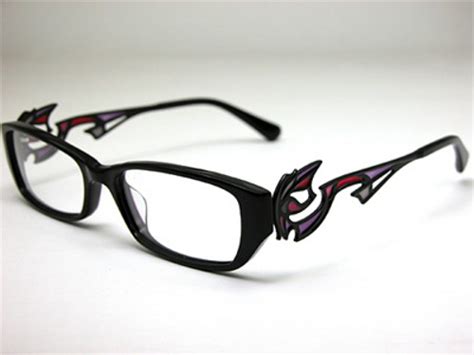 Bayonetta replica glasses on sale in Japan – Sega Addicts