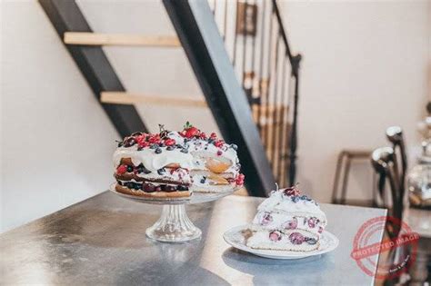 Naked Cake Vanille Fruits Rouges DAYS OF CAMILLE