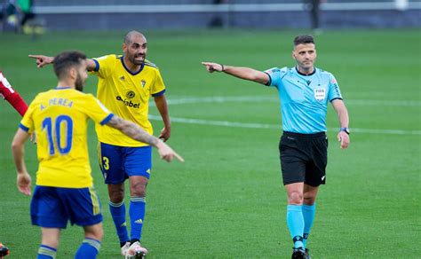 Copa Del Rey Gil Manzano El Rbitro Para El Bar A Real Sociedad El