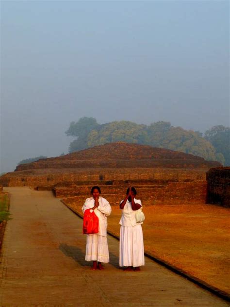 Stupas and other remains along the Pilgrimage Route