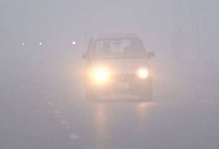 Lahore Pakistan Weather Update Fog Continues To Disrupt Traffic On