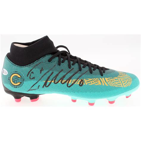 Cristiano Ronaldo Signed Nike Soccer Cleat (Beckett COA) | Pristine Auction