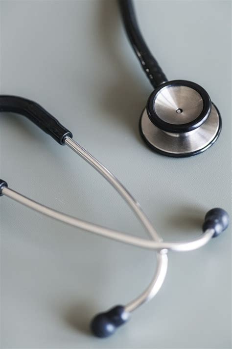 The Pros and Cons of Using A Dual Head Stethoscope - Best Stethoscope ...