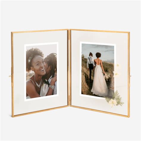 Pressed Glass Frame for Photos & Flowers | Artifact Uprising