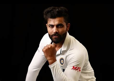 RAVINDRA JADEJA BIOGRAPHY: BIRTH, AGE, FAMILY, EDUCATION, CRICKET CAREER - sportston