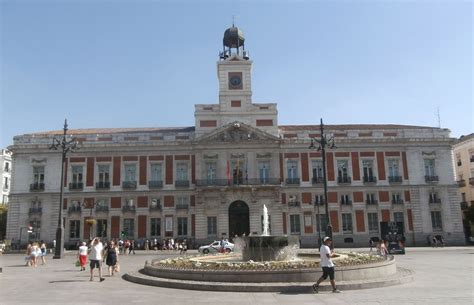 Puerta del Sol, The First Place To Start The Journey in The City of Madrid - Traveldigg.com