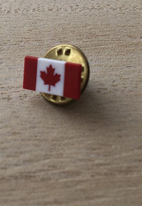 Canadian Flag Pin Badge Canada Ebay