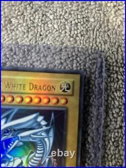 Yu Gi Oh Blue Eyes White Dragon SDK 001 1st Edition Ultra Rare Blue