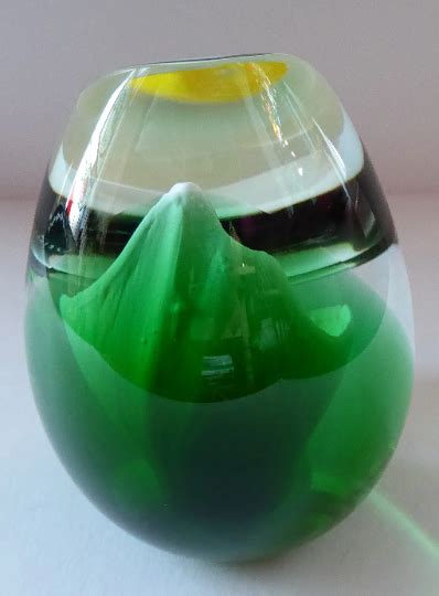 Fabulous Limited Edition Scottish Caithness Glass Paperweight Calla L Iconic Edinburgh