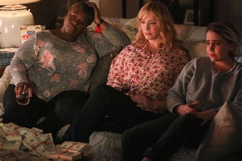 Good Girls Season 3 Review The More Trouble They Get In The More We Love It Tv Guide