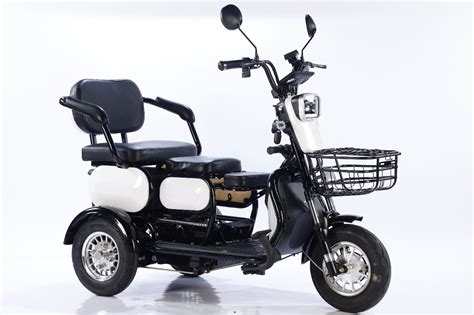 Electric Trike Motorbike Rickshaw Closed Passenger And Cargo