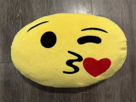 EMOJI SMILEY EMOTICON Yellow Round Cushion Pillow Stuffed Plush Soft