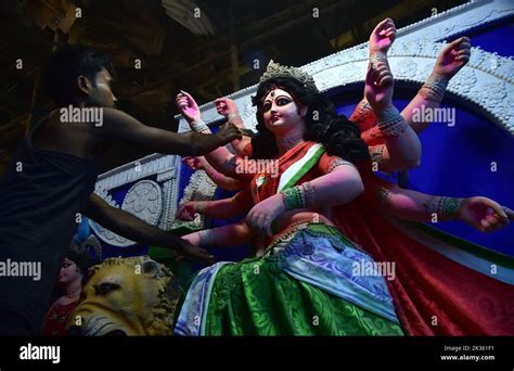 Guwahati Guwahati India 24th Sep 2022 An Artist Giving Finishing