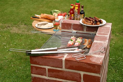 Selbstgebauter Grill Im Garten Diy Academy