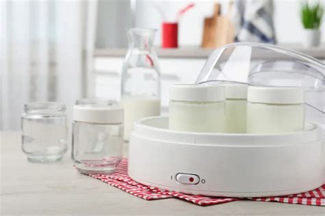 Top 6 Yogurt Makers for Homemade Goodness: A Review