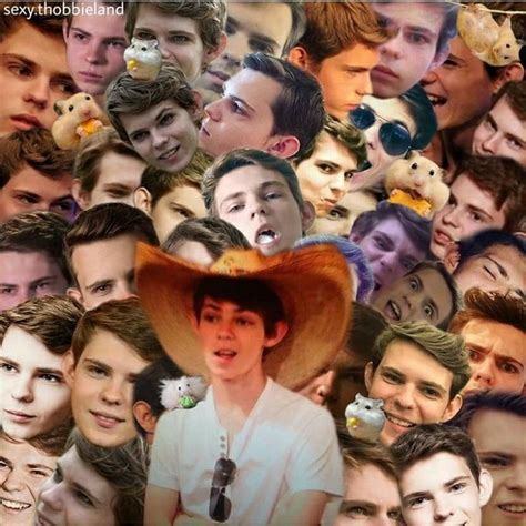 Pin By Lucy Flood On Robbie Kay In Robbie Kay Peter Pan Robbie