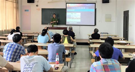 【教学质量月】学校举行2017年优秀主讲教师公开示范课