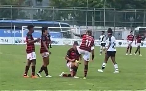 Sele O Brasileira Convoca Jogadoras Do Flamengo Para Torneio Nos Eua