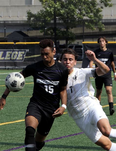 Men’s soccer team topped by Trinity College