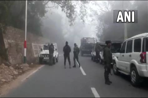 Jammu Kashmir Encounter सिधरा में आज सुबह हुई मुठभेड़ में कुल चार आतंकवादी मारे गए कई हथियार बरामद